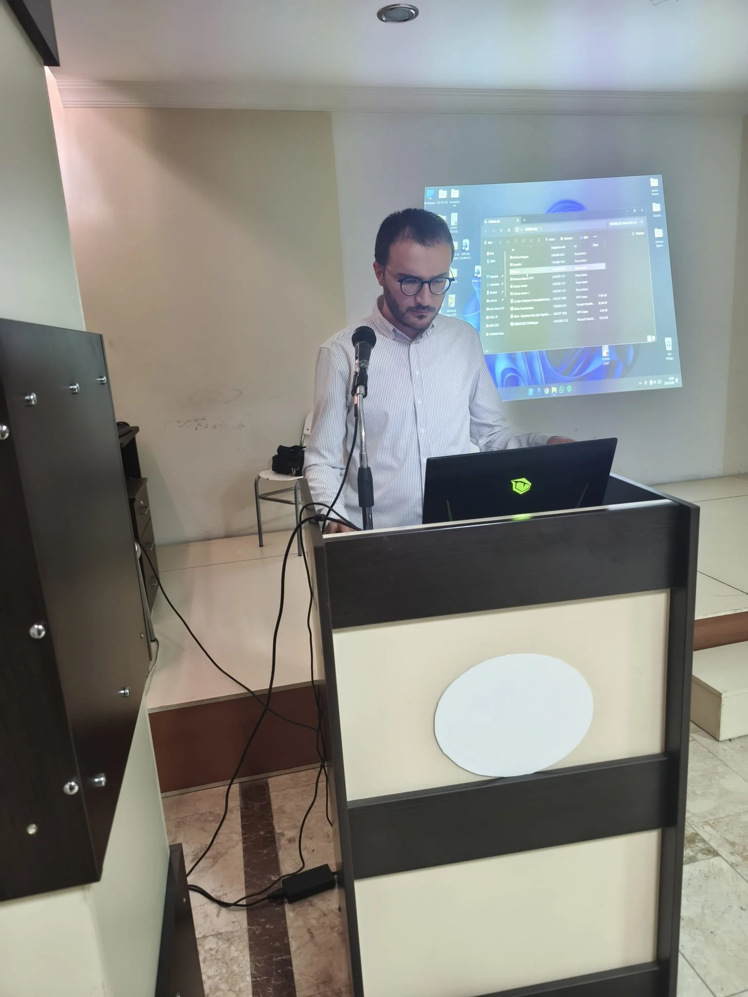 Akşehir Kadir YALLAGÖZ Sağlık Yüksekokulu Akademik-İdari Personel ve Öğrencilere Yönelik Seminer Gerçekleştirildi